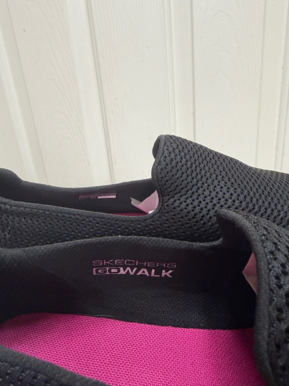 Skechers GOwalk Slip-On Womens Sneakers in Black 10 - Picture 2 of 9